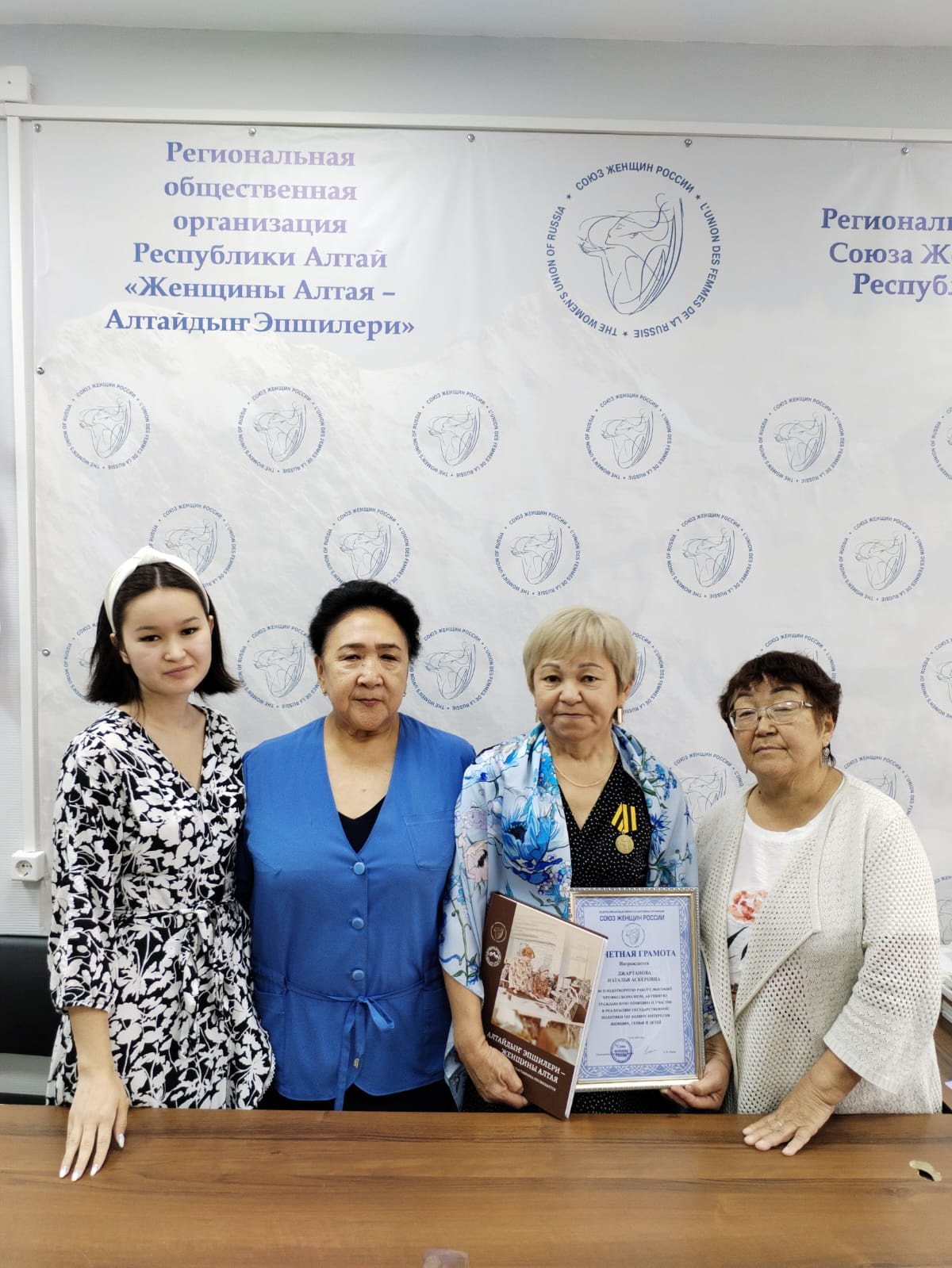 image_0 image_0