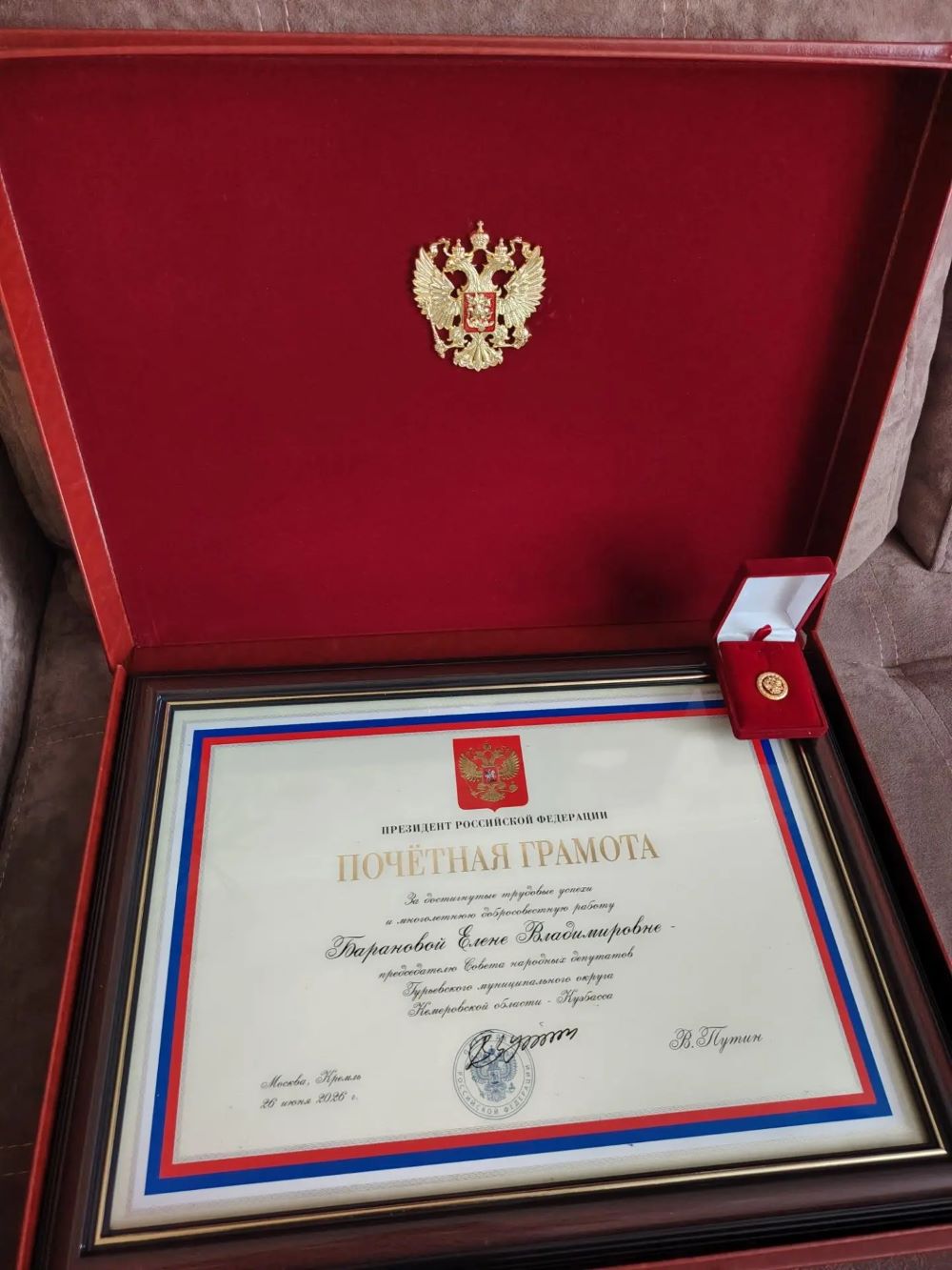 image_0