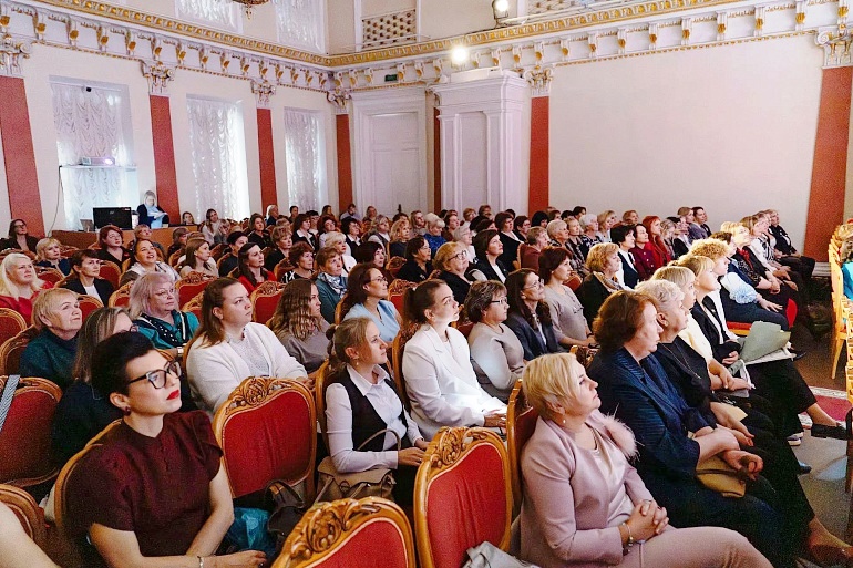 В Вологде прошла конференция «Наследницы Победы»
