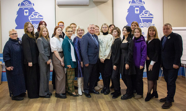 «Пресс-чай с депутатом»: что мы знаем о Конституции?