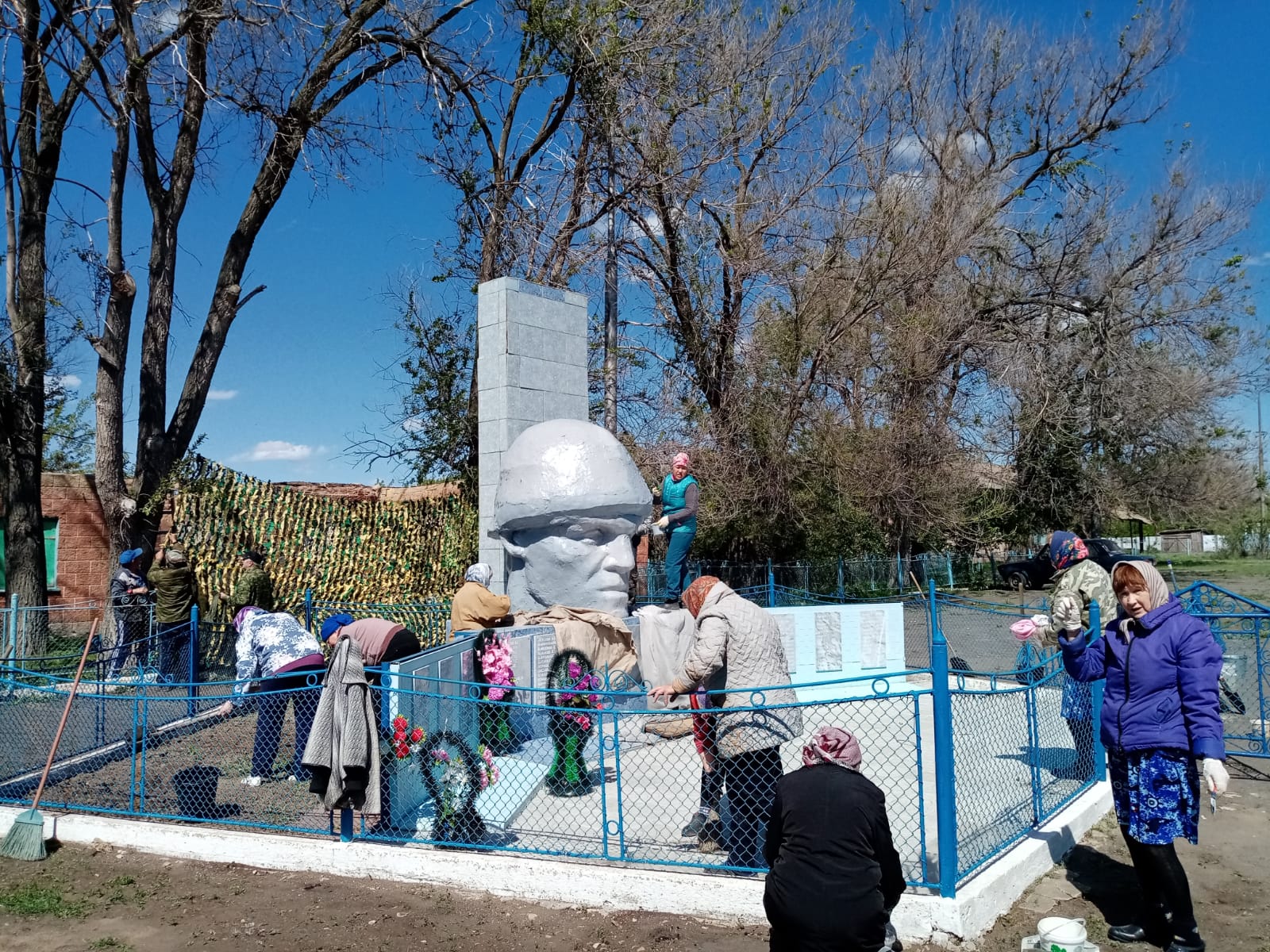 image_0 image_0