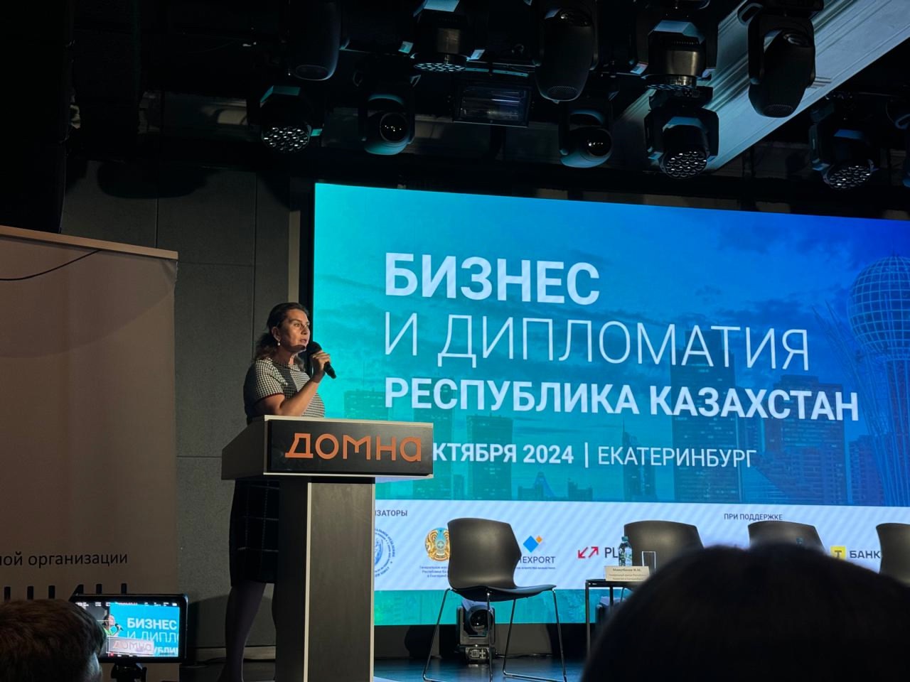 image_0 image_0