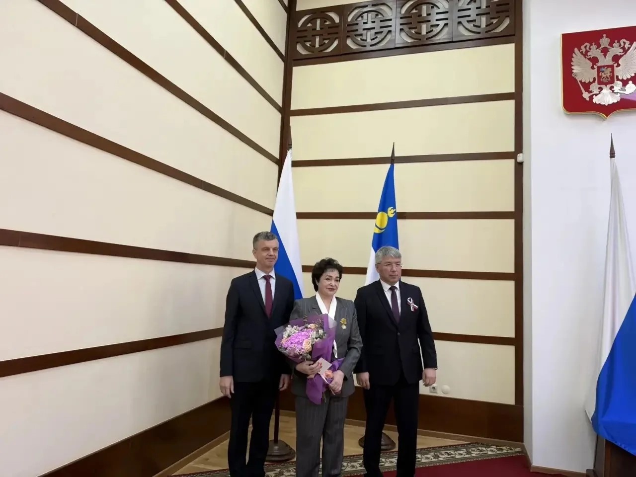image_0