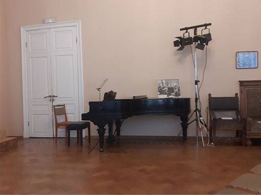 image_0
