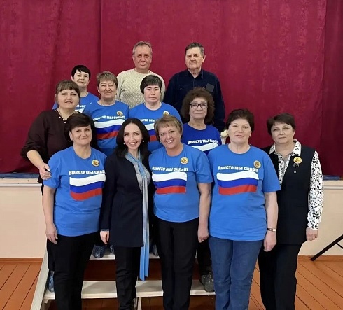 Юлия Литневская наградила активисток Лысогорского совета женщин