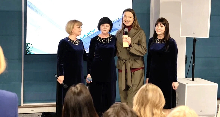 Председатель Изобильненского женсовета представила свое творчество на "Сочинской весне"