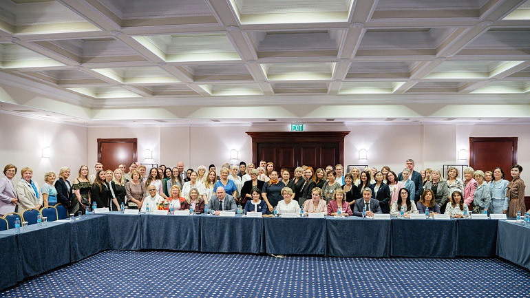 В Санкт-Петербурге прошел двухдневный круглый стол к 100-летию народной дипломатии в России