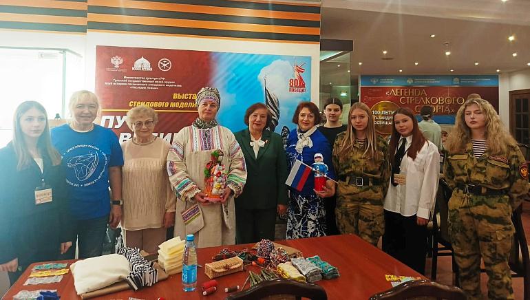 В Туле состоялась творческая встреча «Многогранность талантов оружейников»