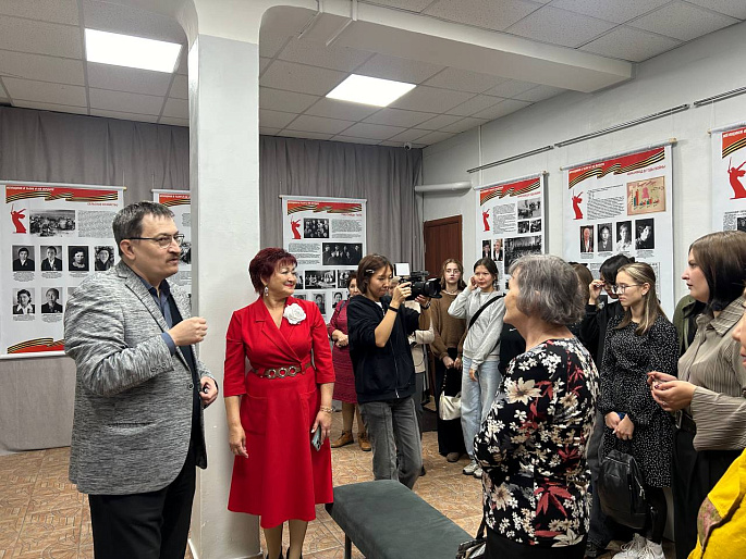 В Бурятии проходит выставка «Женщины в тылу и на фронте»