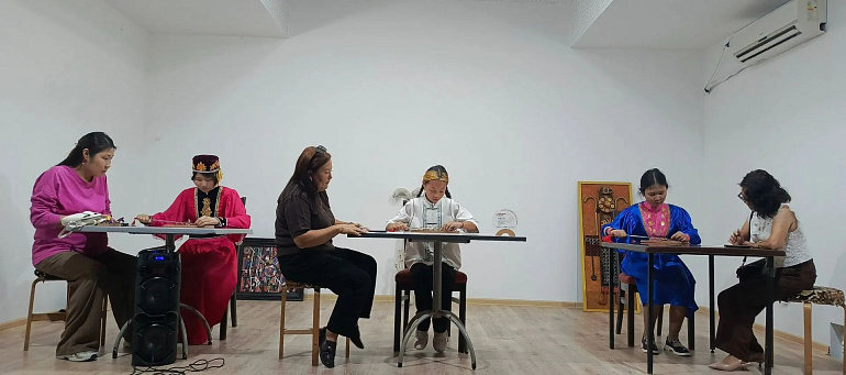Посол культуры СЖР организовала турнир по калмыцкой головоломке