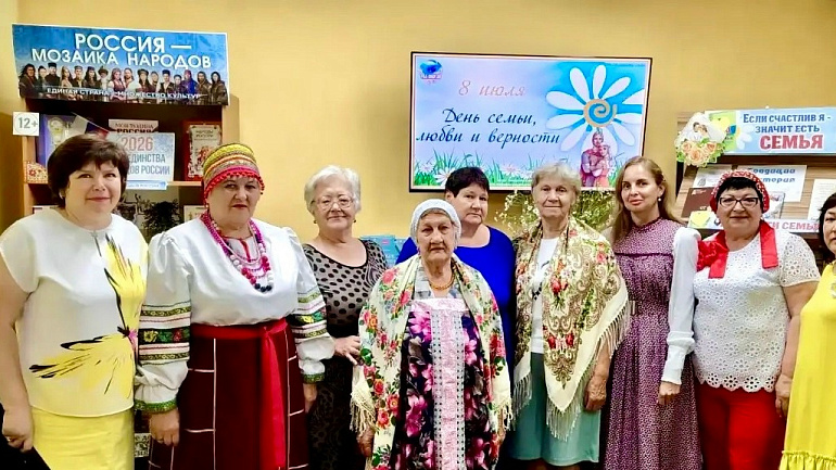 Душевный праздник в библиотеке поселка Пробуждение