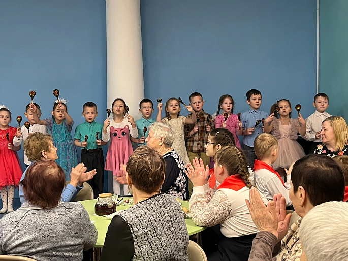 Теплая встреча в Чердынской библиотеке прошла накануне 8 Марта