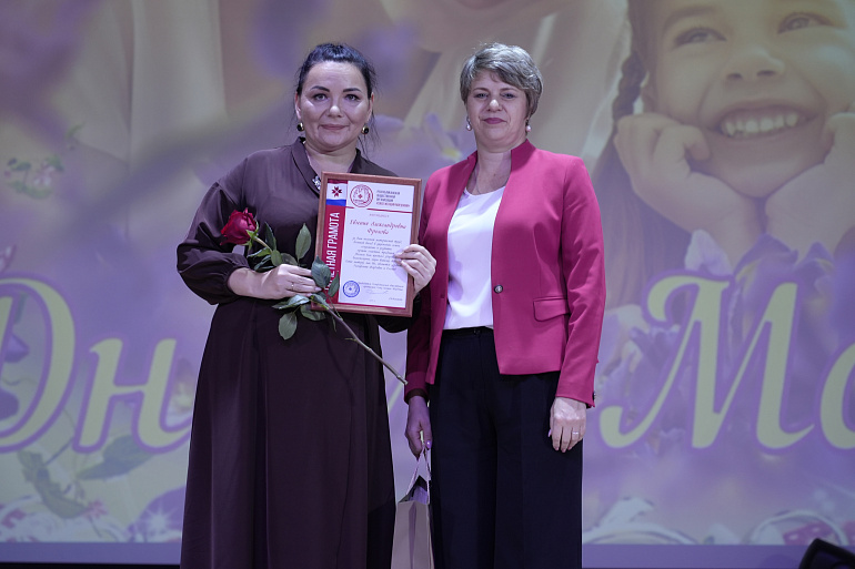 Всё на земле - от материнских рук. Светлый праздник с женсоветами Мордовии