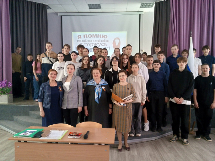 Активистки Томского РО СЖР рассказали школьникам о важности сохранения исторической памяти