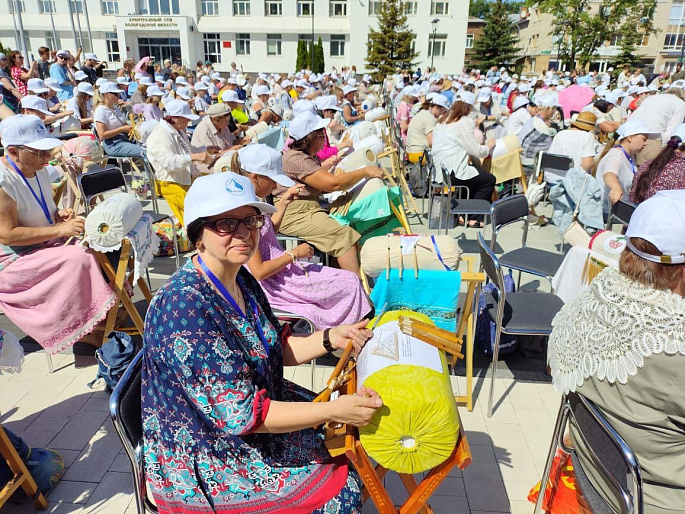 Мастерица из Новомосковска побывала на вологодском фестивале кружева