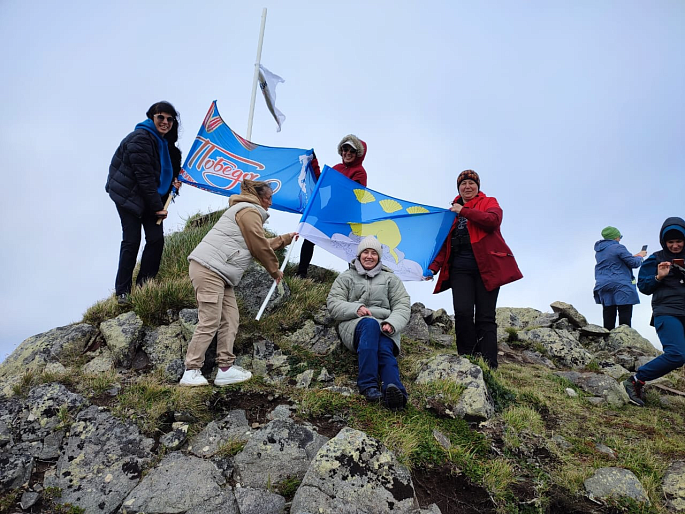 Активистки Северо-Курильского женсовета взошли на высочайшие точки острова