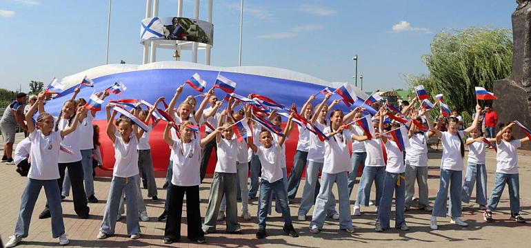 Воронежские женсоветы - Дню государственного флага РФ