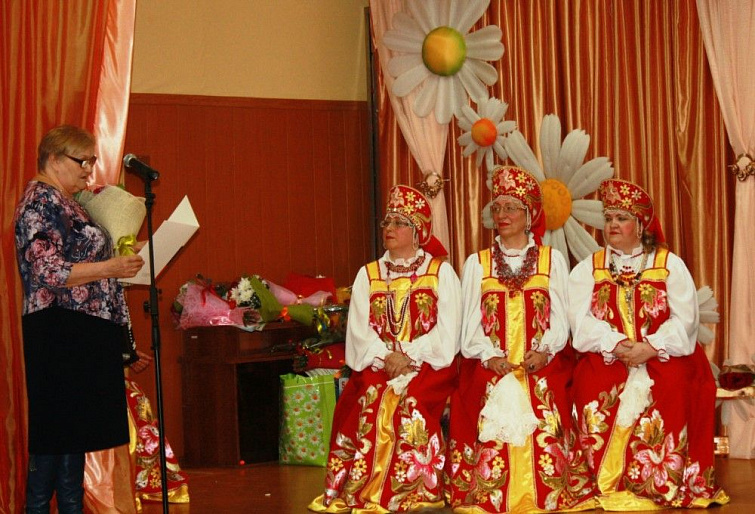 Клуб общения «Светелка» принимал поздравления в честь 20-летнего юбилея