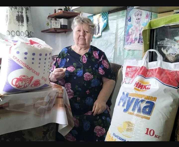 "Социальный магазин" дарит Пасхальную радость