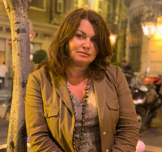 #ЛИЦАСЖР. Без хайпа и светских привычек: Ирина Дрозденко рассказала, легко ли быть мультимамой