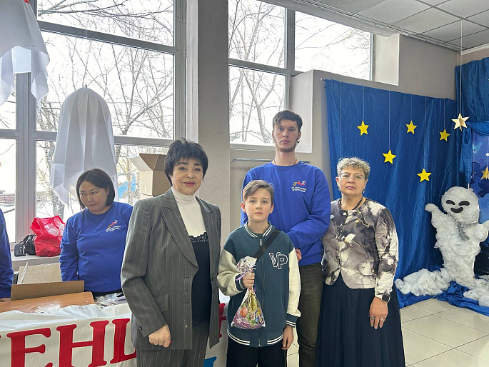 Женщины Бурятии подарили новогодний праздник детям защитников Родины