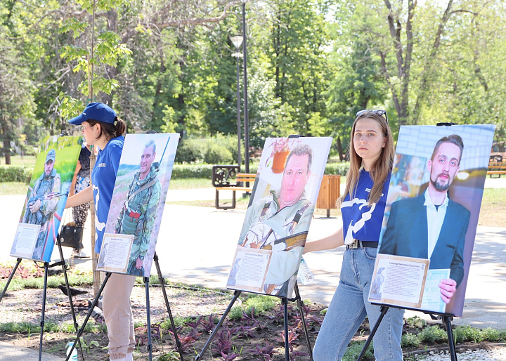 Выставка «Единая Россия – единая Победа» открылась в Луганске