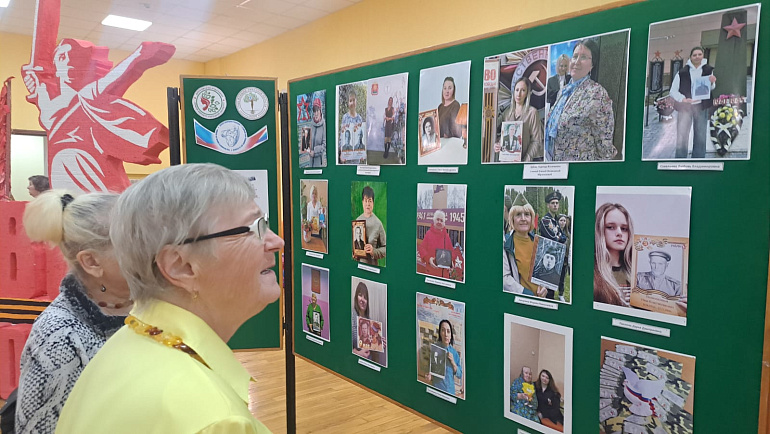«Старицы памяти». Данковский женсовет организовал фотовыставку в честь Года защитника Отечества