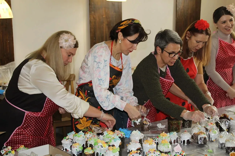 Хабаровские союзницы объявили акцию "Пасхальный пирог"