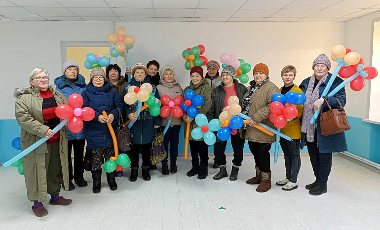 Секреты изготовления более эффективных блиндажных свечей раскрыли в Камышинском женсовете