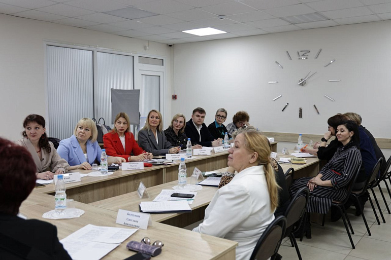 Председатель Владимирского РО СЖР обсудила противодействие травле детей в образовательных учреждениях