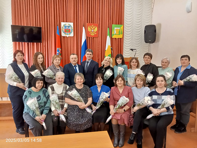 Вклад женсоветов Алтайского края в помощь СВО ценят власть и земляки