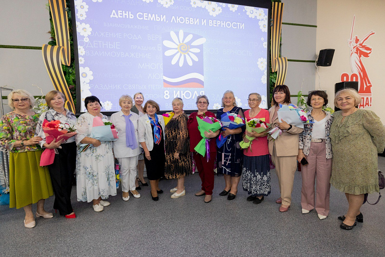 Советы женщин утверждают: лучшая семья - это семь «Я»!