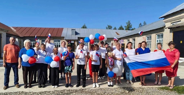 Праздник Российского триколора объединил женсоветы Липецкой области