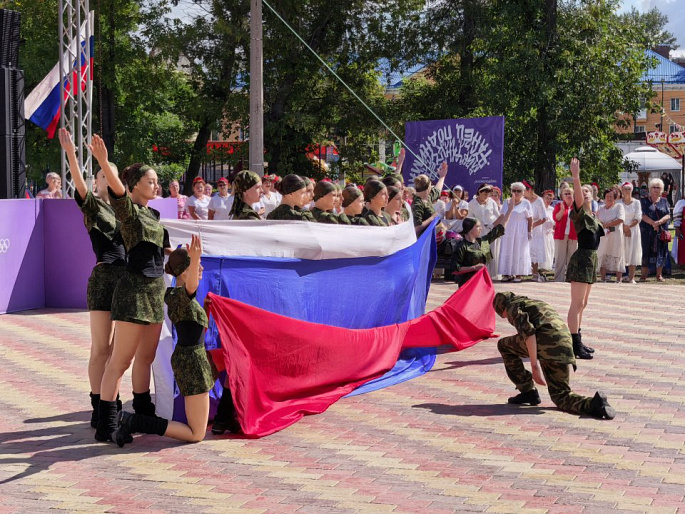 В Рубцовске при поддержке Союза женщин прошел традиционный фестиваль «Степные россыпи»