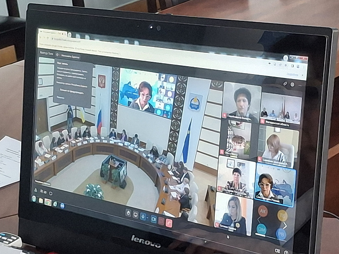 На стратегической сессии женсоветы Бурятии определили векторы работы с молодежью