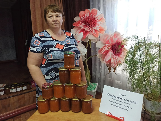 "Баночка варенья для бойца": женсовет готовит сладости нашим защитникам