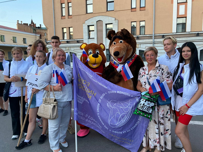 Вторая группа школьников из города Енакиево ДНР приехала на Ленинградскую землю