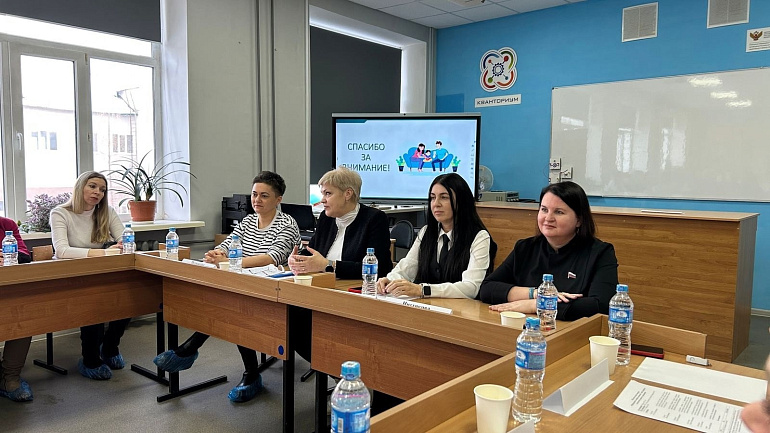 В Пензе обсудили роль женщины в формировании традиционных семейных ценностей