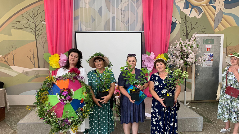 Союзницы организовали в селе Каменное Цветочный фестиваль