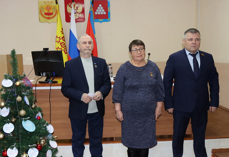 Председателю Ядринского женсовета вручена памятная медаль Союза женщин России