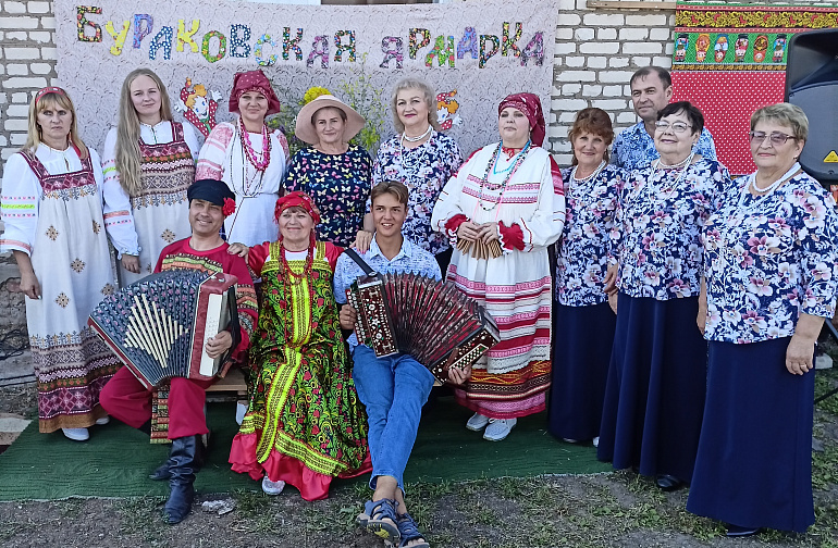 Бураковский женсовет и партнеры организовали торжества в день рождения родной деревни