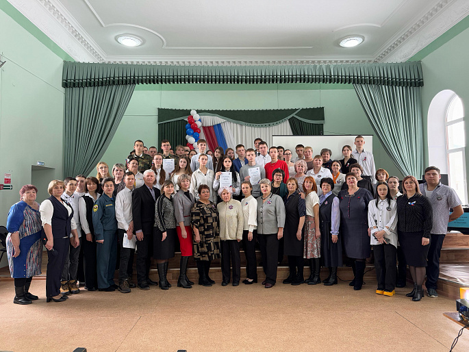 В Локтевском районе говорили о роли семьи и школы в воспитании достойных граждан