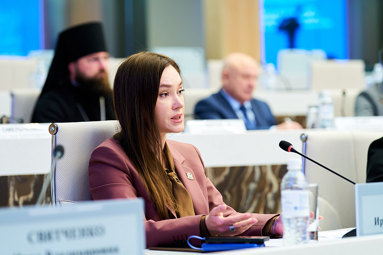 Председатель Союза женщин ХМАО выступила на Координационном совете по духовно-нравственному воспитанию