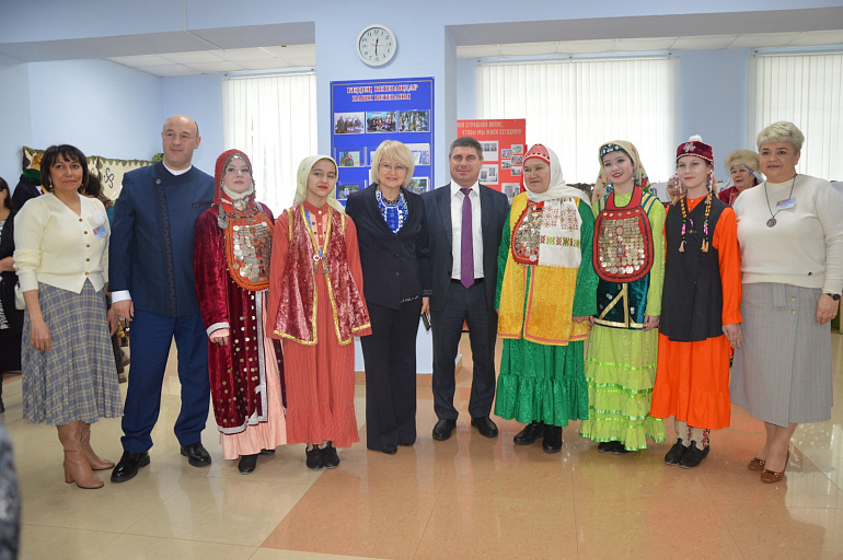 Женский фестиваль "Янбика собирает подруг" состоялся в Кармаскалинском районе