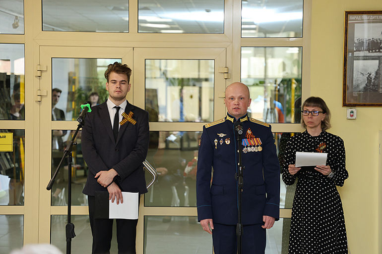 В Рязанской областной библиотеке открылась выставка «Парад Победителей»