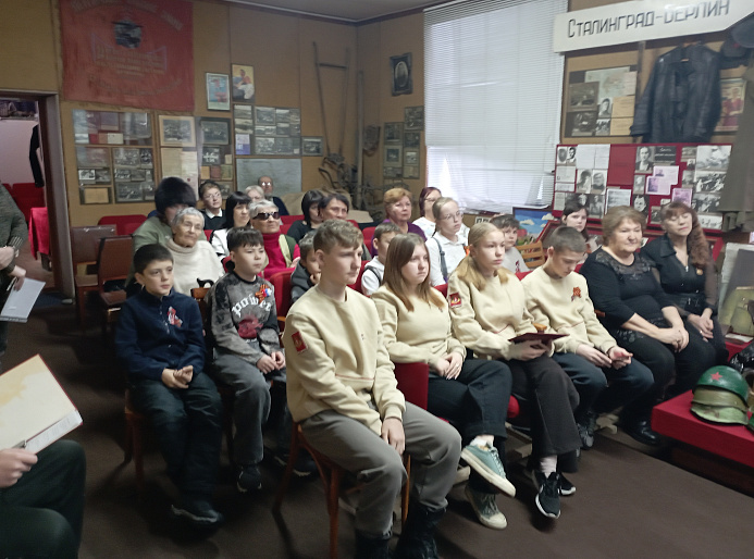 Активистки Еланского женсовета рассказали о четвероногих бойцах Сталинградского фронта