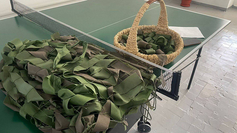 Студенты из Южно-Сухокумска плетут маскировочные сети