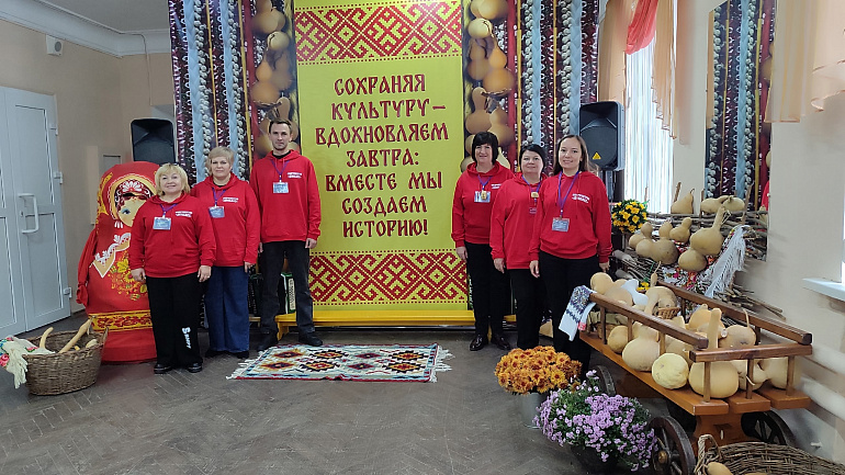 Активистка Воронежского РО СЖР приняла участие в открытии Школы клубного мастерства