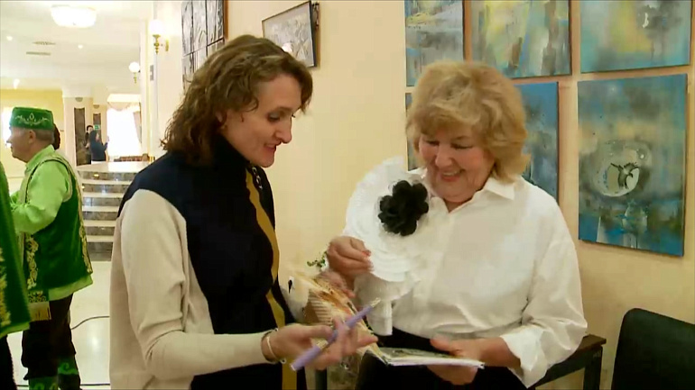 Посол культуры СЖР представила выставку уникальных работ