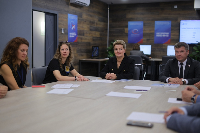 Активистки Союза женщин Архангельской области посетили Центр общественного наблюдения за выборами